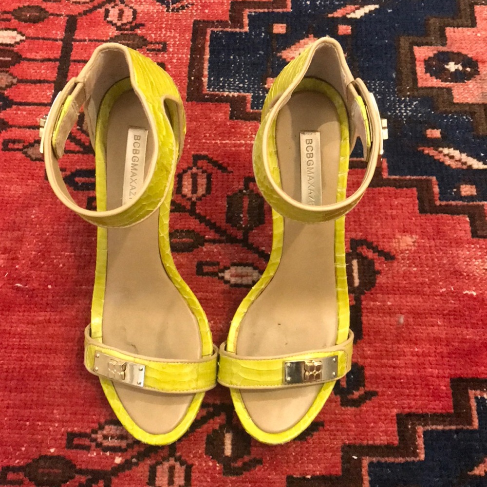 BCBG Lemongrass Plain Snake Heel